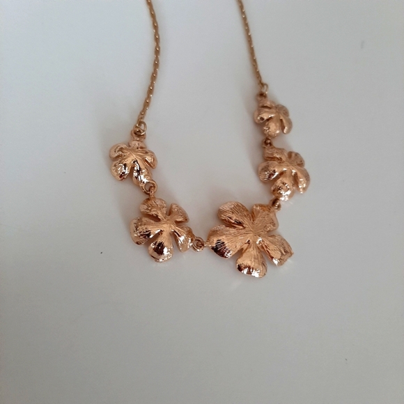 Gold Necklace - Picture 3 of 7